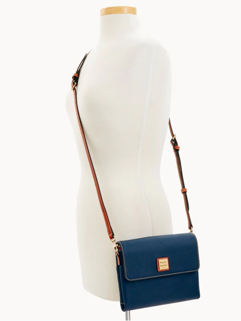 DOONEY & BOURKE • Pebble Grain Hunter Crossbody
